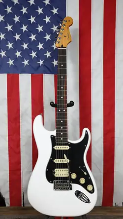 FENDER PLAYER II STRATOCASTER HSS - POLAR WHITE