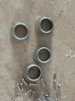 MUSTANG SCREWS