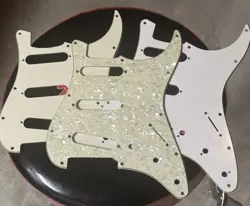 PICKGUARDS NICE