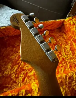 FENDER CUSTOM SHOP '64 JOURNEYMAN RELIC STRATOCASTER