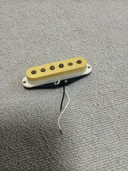 FENDER JAPAN STRATO CENTER PICKUP