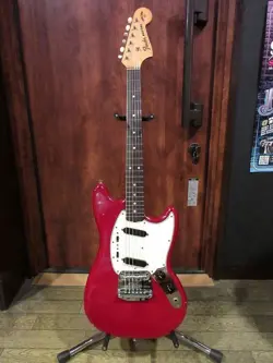 FENDER 1965 MUSTANG RED ELECTRIC GUITAR