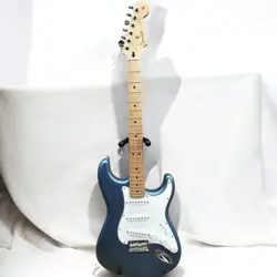 FENDER PLAYER STRATOCASTER ELECTRIC GUITAR - MADE IN MEXICO