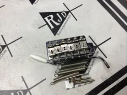 FENDER AMERICAN PURE VINTAGE 6 POINT STRATOCASTER TREMOLO BRIDGE VIBRATO