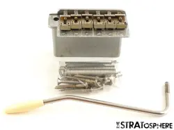 FENDER USA CUSTOM SHOP 56 RELIC STRATOCASTER TREMOLO & ARM STRAT.