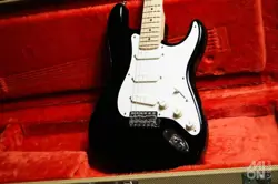 FENDER ERIC CLAPTON STRATOCASTER BLACKIE 1993 USED ALDER BODY BLACK W/HARD CASE