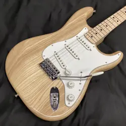 FENDER MADE IN JAPAN TRADITIONAL 70S STRATOCASTER NATURAL USED ASH W/SOFT CASE