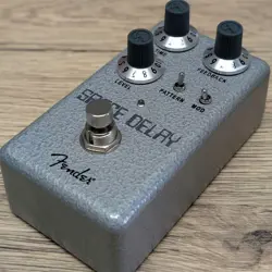 FENDER SPACE DELAY