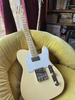 ELECTRIC GUITAR: SEE