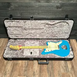 FENDER AMERICAN PROFESSIONAL II JAZZMASTER ELECTRIC GUITAR - MIAMI BLUE