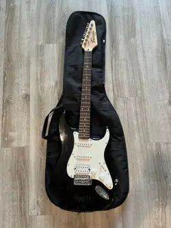 FENDER STARCASTER ELECTRIC GUITAR - BLACK - GREAT FOR BEGINNERS