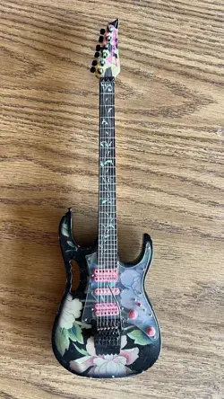 DOUBLE NECK ….GUITAR