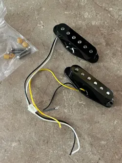 PICKUPS MUSTANG PLAYER