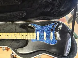 1992 FENDER STRATOCASTER AMERICAN STANDARD, USA MADE, ELECTRIC GUITAR, FREE SHIP