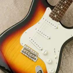 FENDER FSR MADE IN JAPAN TRADITIONAL 60S STRATOCASTER 3-TONE SUNBURST 3.33KG