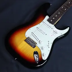FENDER MADE IN JAPAN TRADITIONAL 60S STRATOCASTER 3-COLOR SUNBURST 3.58KG