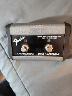 FENDER BUTTON AMP