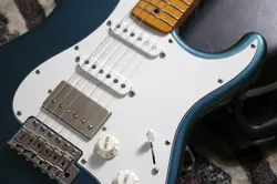 FENDER JAPAN SPECIAL SSH STRATOCASTER METALLIC BLUE W/ MONTY'S PICKUPS