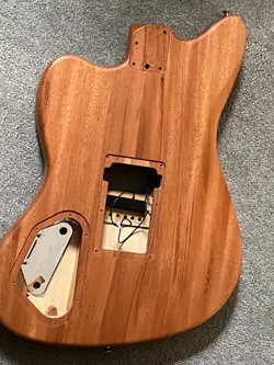 GUITAR BODY NATURAL