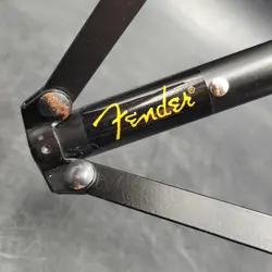 PORTABLE GUITAR FLOOR