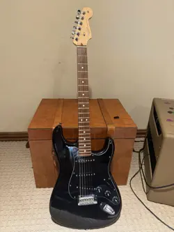 2013 FENDER AMERICAN STANDARD STRATOCASTER. BLACK. 