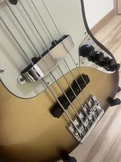 FENDER AMERICAN ULTRA JAZZ BASS V