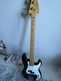 FENDER JAPAN PRECISION BASS BLACK
