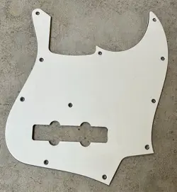 PICKGUARD 10-HOLE WHITE