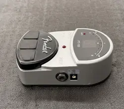 FENDER PT-100 CHROMATIC TUNER