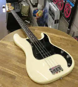 FENDER JAPAN PB70-70US NO.DG1632