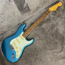 FENDER JAPAN ST62-70TX LPB STRAT LAKE PLACID BLUE CRAFTED IN JAPAN 1999-2002