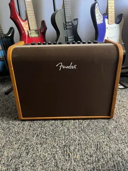 FENDER ACOUSTIC 100 100W 2-CHANNEL 1X8