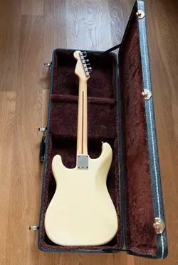 STRATOCASTER DAN SMITH