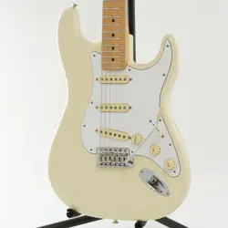 FENDER LIMITED EDITION AMERICAN PERFORMER STRATOCASTER (OLYMPIC WHITE/MAPLE)