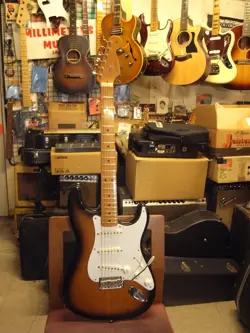 FENDER AMERICAN VINTAGE 57 STRATOCASTER (1996) USED ELECTRIC GUITAR