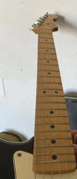 2000'S FENDER STRATOCASTER