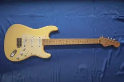 FENDER JIMMIE VAUGHAN TEX-MEX SIGNATURE STRATOCASTER