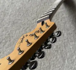 STYLE HEADSTOCK EXCELLENT!