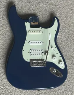 2000 BLUE SQUIER BY FENDER STRATOCASTER 60'S MINT GREEN 40MM BODY HSS GOOD!