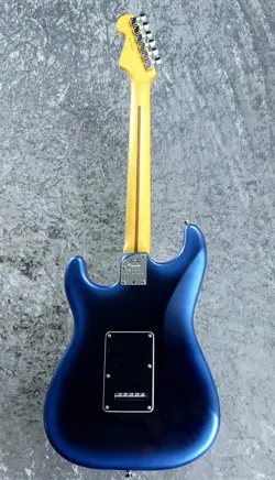 STRATOCASTER RW DARK