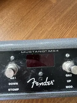 FENDER MS4