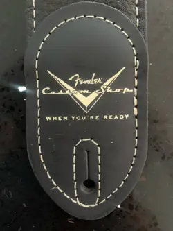 GENUINE FENDER CUSTOM SHOP LEATHER GUITAR STRAP