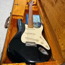 ELECTRIC GUITAR FENDER USA AMERICAN VINTAGE 57 STRATOCASTER BLACK