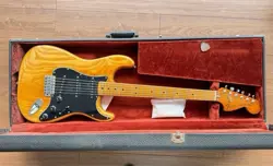 ELECTRIC GUITAR FENDER STRATOCASTER VINTAGE 1979 NATURAL WITH HARD CASE