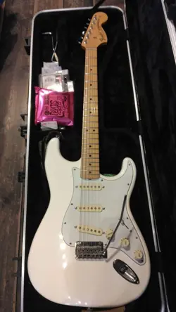 ELECTRIC GUITAR FENDER MADE IN JAPAN HYBRID 68 STRATOCASTER OLYMPIC WHITE