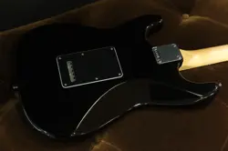 FENDER STANDARD STRATOCASTER HSS LAUREL FINGERBOARD   BLACK