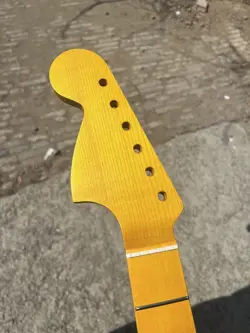FRETS MAPLE HANDLE