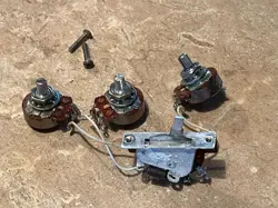 1975 SET FENDER STRATOCASTER GUITAR POTS HARNESS 5-WAY SWITCH