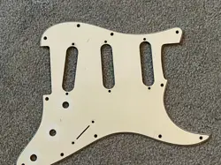 1974 1975 FENDER STRATOCASTER GUITAR PICKGUARD WHITE