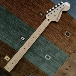 SQUIER FENDER STRATOCASTER MAPLE NECK